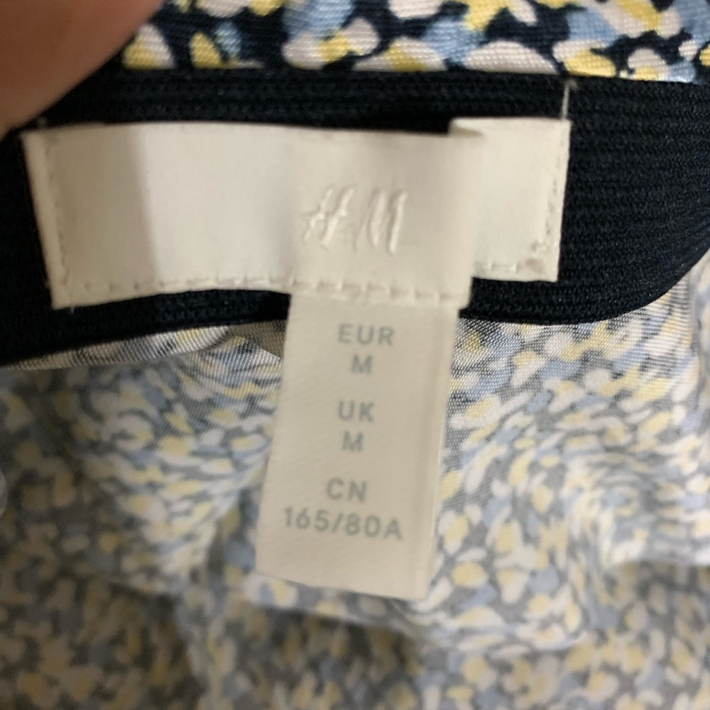 H&M satin skirt - Picture 4 of 5